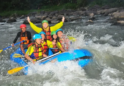 Tour & Travel Outbond Advanture arung jeram magelang